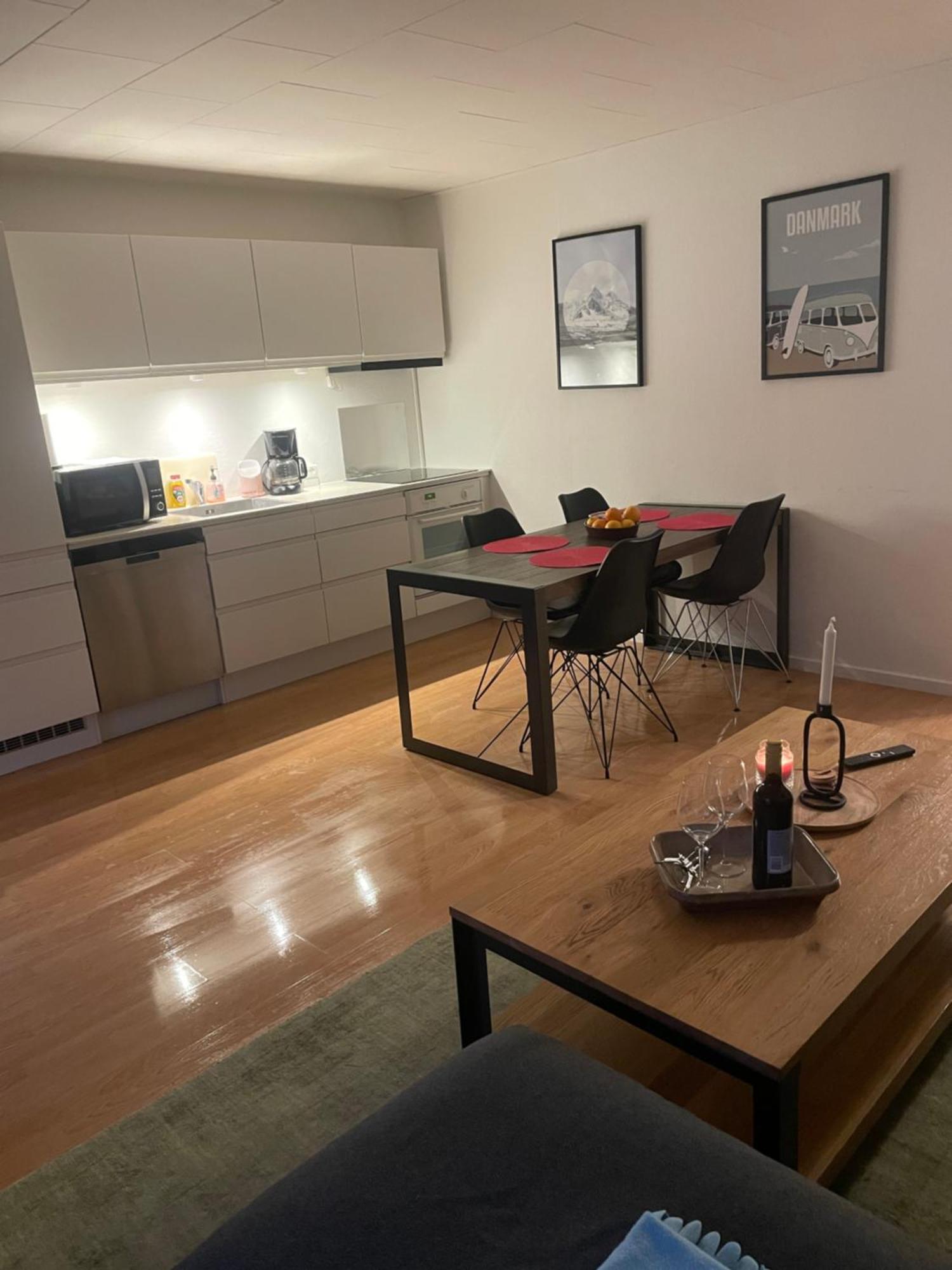 2 Bedroom Apartment Near The Sea Tisvildeleje Bagian luar foto
